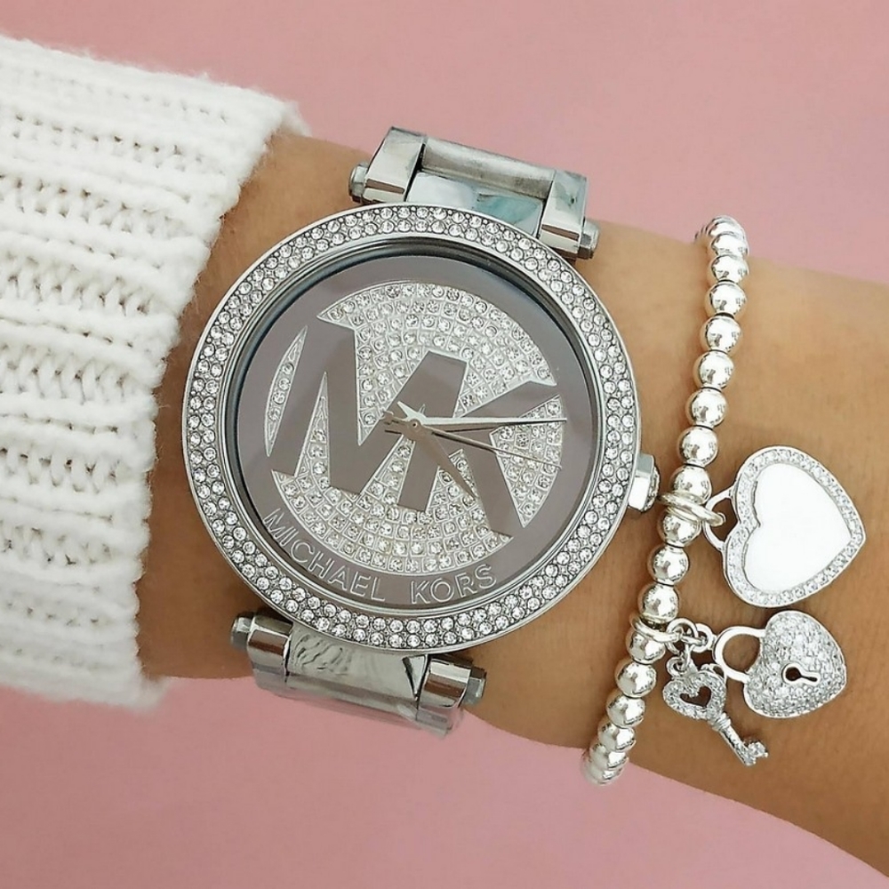 Michael Kors Parker Pavé Silver-Tone Watch. - Picture 5 of 10